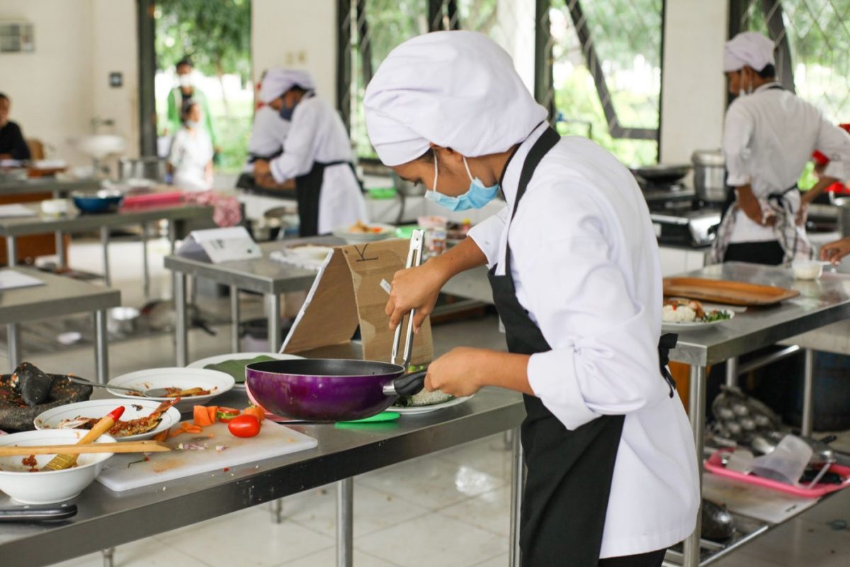 Avis sur Airbnb Experiences pour rencontres culinaires