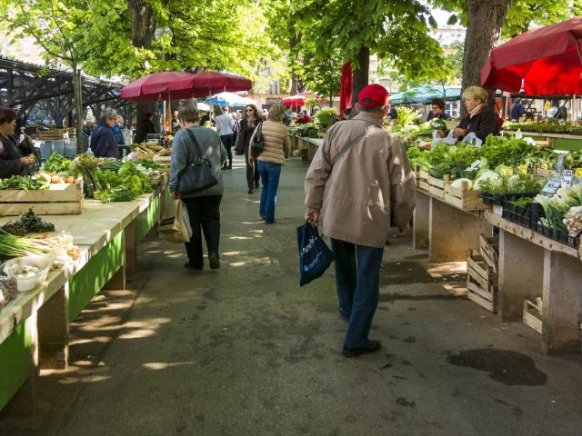 Guide pour concevoir un itinéraire axé sur les rencontres locales