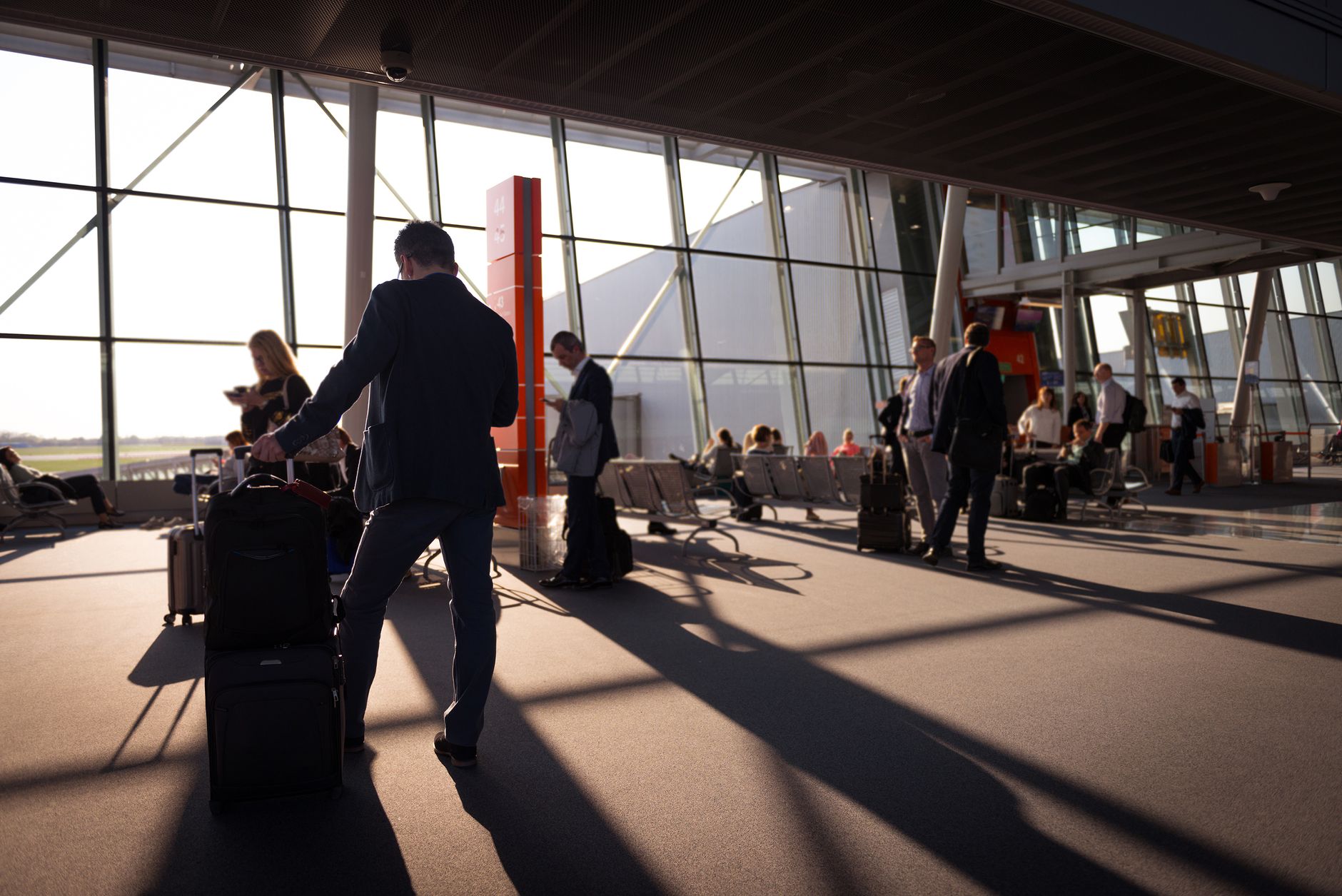 Top 10 bars pour rencontrer voyageurs et locaux