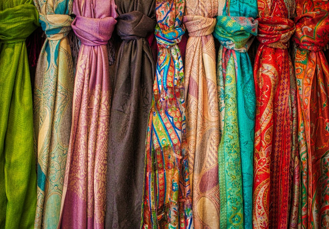 Krama du Cambodge : le foulard qui raconte une vraie rencontre